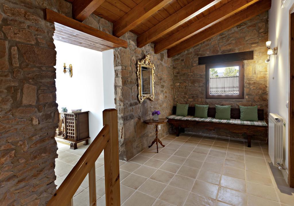 Отель Masia Ca L'Anima La Baronia de Rialb Номер фото